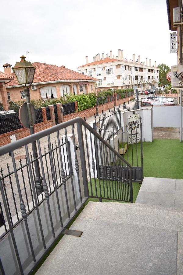 Hotel El Ancla Villanueva de la Cañada Eksteriør bilde