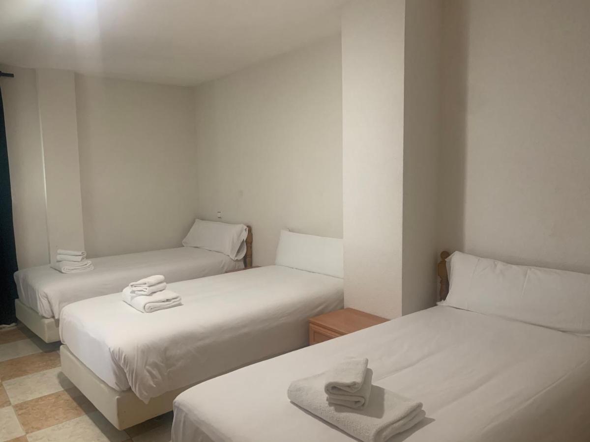 Hotel El Ancla Villanueva de la Cañada Eksteriør bilde