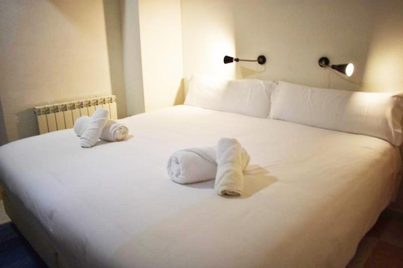 Hotel El Ancla Villanueva de la Cañada Eksteriør bilde