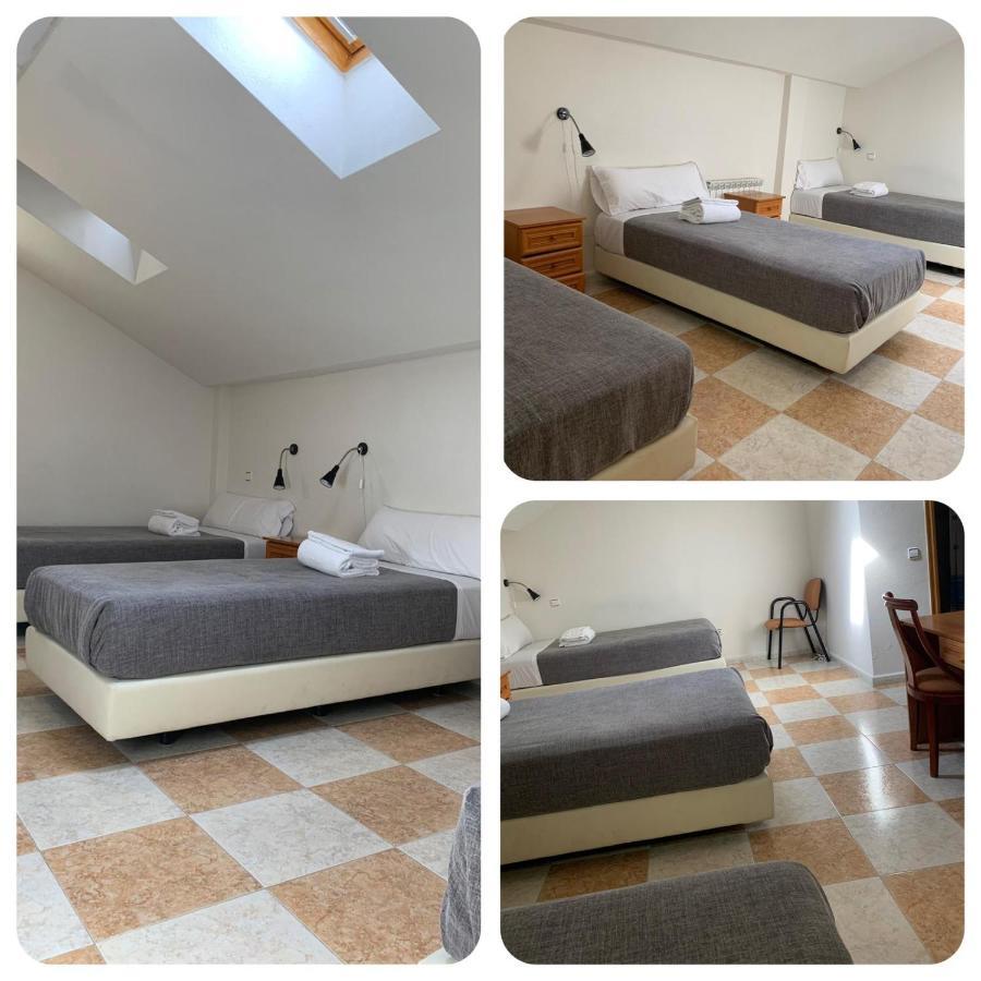 Hotel El Ancla Villanueva de la Cañada Eksteriør bilde